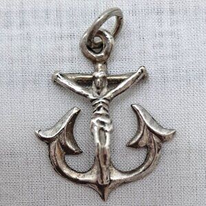 VINTAGE MARINERS CRUCIFIX PENDANT ~ DIMENSIONAL ~ STERLING SILVER ~ SIGNED